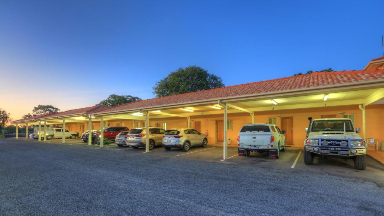 Country Roads Motor Inn Goondiwindi Exterior photo