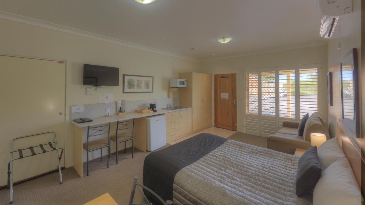Country Roads Motor Inn Goondiwindi Exterior photo