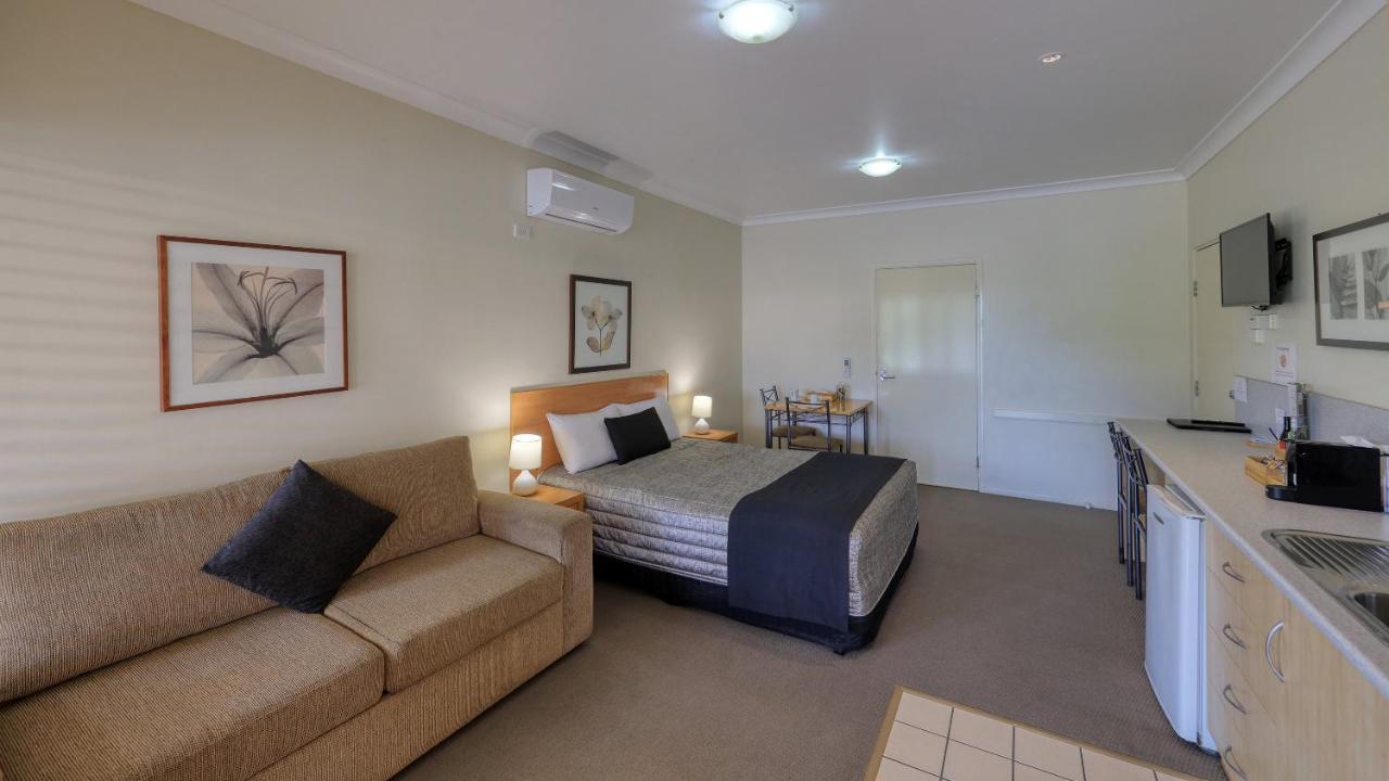 Country Roads Motor Inn Goondiwindi Exterior photo