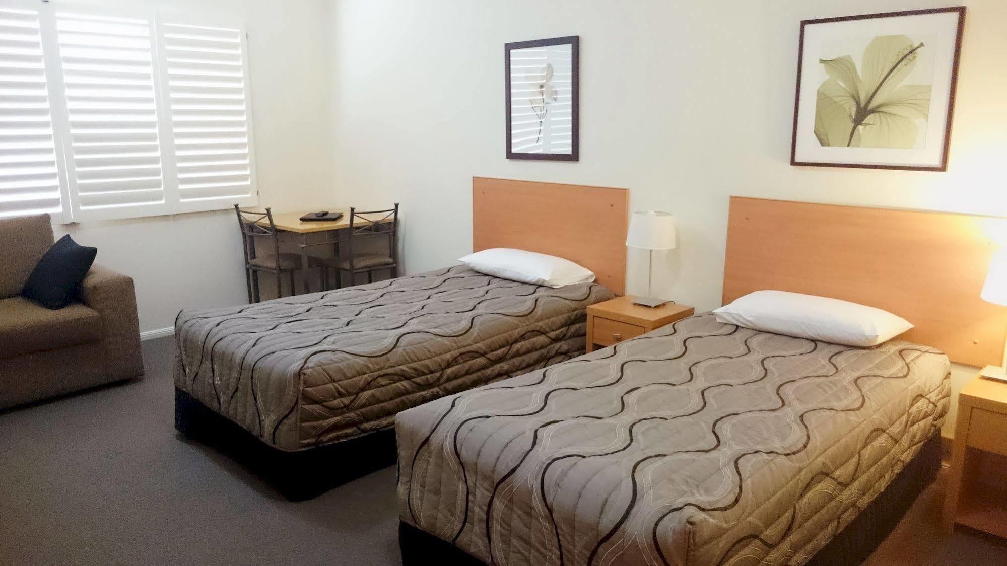 Country Roads Motor Inn Goondiwindi Exterior photo