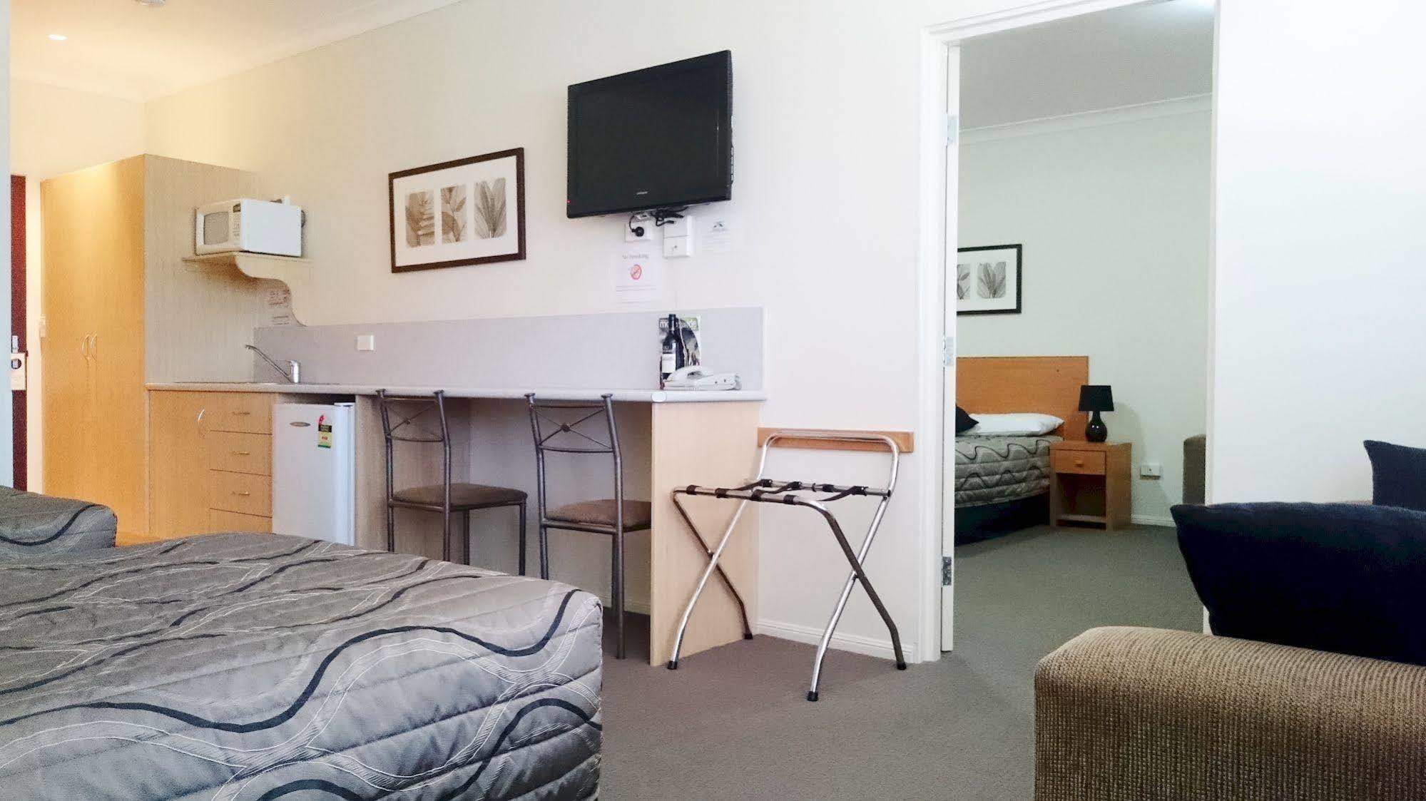 Country Roads Motor Inn Goondiwindi Exterior photo